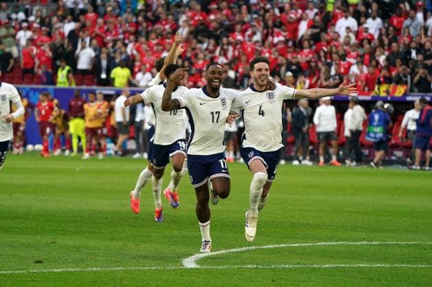 National team, Football, UEFA Euro2024, Euro 2024, Quarter-finals, Düsseldorf, England Switzerland Ivan Toney, Declan Rice both England cheer