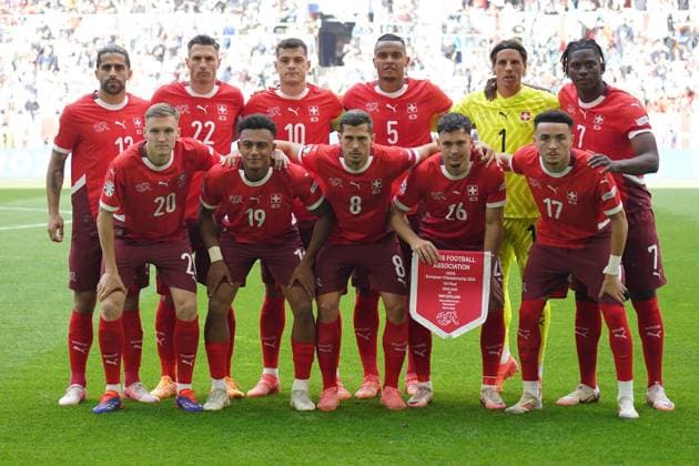 National team, Football, UEFA Euro2024, Euro 2024,Quarter-finals, Düsseldorf, England Switzerland Ricardo Rodriguez, Fabian Schär, Granit Xhaka, Manuel Akanji, Yann Sommer, Breel Embolo, Front from l MichelAebischer, Dan Ndoye, REmo Freuler, Fabian Rieder, Ruben Vargas, all Switzerland , Team photo,