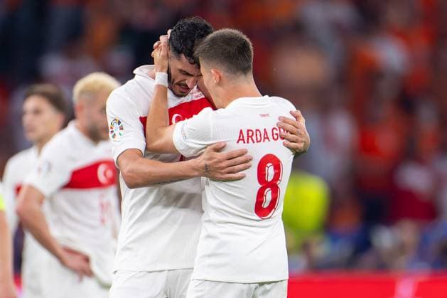 2024-07-06 Netherlands v Turkiye - Quarter-Final - UEFA EURO, EM, Europameisterschaft,Fussball 2024 BERLIN, GERMANY - JULY 6: Samet Akaydin of Turkiye celebrates after scoring the team s first goal with Arda Guler of Turkiye during the Quarter-Final - UEFA EURO 2024 match between Netherlands and Turkiye at Olympiastadion on July 6, 2024 in Berlin, Germany. (Photo by Joris Verwijst BSR Agency) Berlin Germany Content not available for redistribution in The Netherlands directly or indirectly through any third parties. Copyright: xBSRxAgencyx