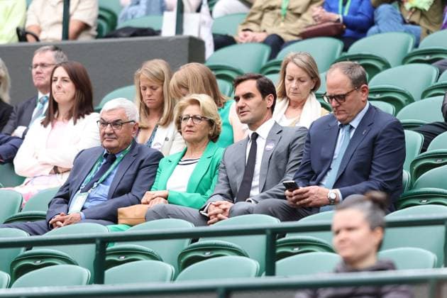 Roger Federer (Sui) and his parents and manager Tony Godsick TENNIS : Wimbledon 2024 - 06 07 2024 AntoineCouvercelle Panoramic 