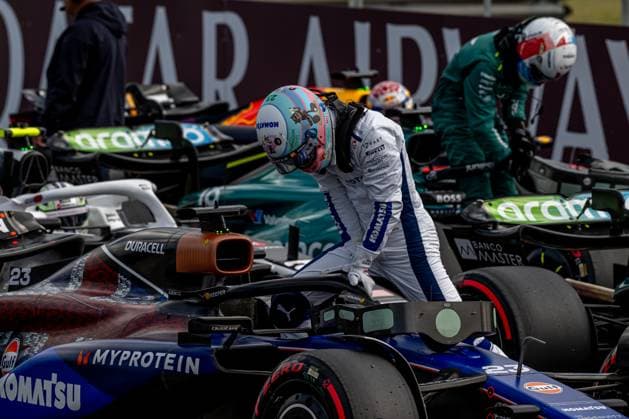 SILVERSTONE, UNITED KINGDOM: Alex Albon, racing for the Williams Racing team during the 2024 Formula 1 British Grand Prix at the Silverstone Circuit in Silverstone, United Kingdom