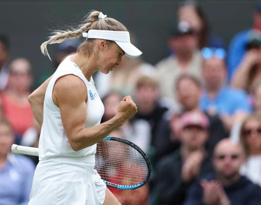 (240707) -- LONDON, July 7, 2024 -- Yulia Putintseva reacts during the women s singles third round match between Yulia Putintseva of Kazakhstan and Iga Swiatek of Poland at Wimbledon tennis Championship in London, Britain on July 6, 2024. ) (SP)BRITAIN-LONDON-TENNIS-WIMBLEDON HanxYan 