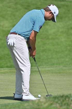 SILVIS, IL - JULY 06: Golfer Sami Valimaki putts on the 1 green during the third round of the John Deere Golf PGA, Golf Herren Classic on July 06, 2024, at TPC Deere Run in Silvis IL. (Photo by Keith Gillett Icon Sportswire) GOLF: JUL 06 PGA John Deere Classic EDITORIAL USE ONLY Icon24070649