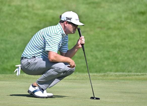 SILVIS, IL - JULY 06: Golfer Zach Johnson lines up his putt on the 1 green during the third round of the John Deere Golf PGA, Golf Herren Classic on July 06, 2024, at TPC Deere Run in Silvis IL. (Photo by Keith Gillett Icon Sportswire) GOLF: JUL 06 PGA John Deere Classic EDITORIAL USE ONLY Icon24070653