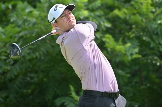 SILVIS, IL - JULY 06: Golfer Max Greykserman tees off on the 2 hole during the third round of the John Deere Golf PGA, Golf Herren Classic on July 06, 2024, at TPC Deere Run in Silvis IL. (Photo by Keith Gillett Icon Sportswire) GOLF: JUL 06 PGA John Deere Classic EDITORIAL USE ONLY Icon24070660
