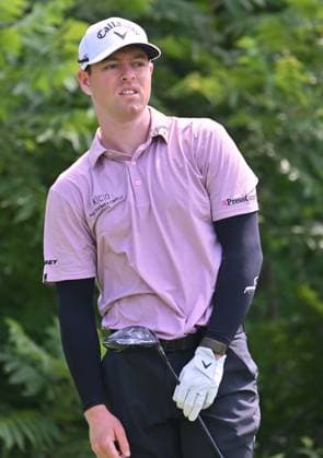 SILVIS, IL - JULY 06: Golfer Max Greyserman watches his ball after teeing off on the 2 hole during the third round of the John Deere Golf PGA, Golf Herren Classic on July 06, 2024, at TPC Deere Run in Silvis IL. (Photo by Keith Gillett Icon Sportswire) GOLF: JUL 06 PGA John Deere Classic EDITORIAL USE ONLY Icon24070661