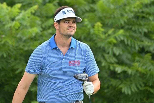 SILVIS, IL - JULY 06: Golfer Beau Hossler watches his ball after teeing off on the 2 hole during the third round of the John Deere Golf PGA, Golf Herren Classic on July 06, 2024, at TPC Deere Run in Silvis IL. (Photo by Keith Gillett Icon Sportswire) GOLF: JUL 06 PGA John Deere Classic EDITORIAL USE ONLY Icon24070664