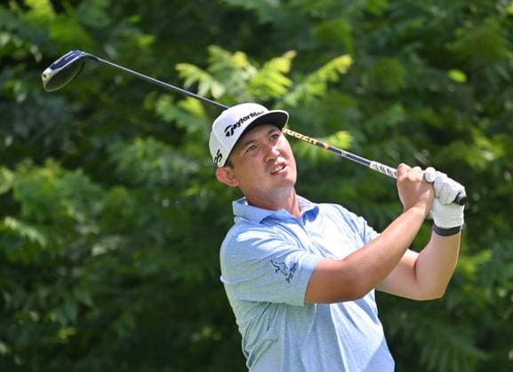SILVIS, IL - JULY 06: Golfer Rico Holy watches his ball after teeing off on the 2 hole during the third round of the John Deere Golf PGA, Golf Herren Classic on July 06, 2024, at TPC Deere Run in Silvis IL. (Photo by Keith Gillett Icon Sportswire) GOLF: JUL 06 PGA John Deere Classic EDITORIAL USE ONLY Icon24070678