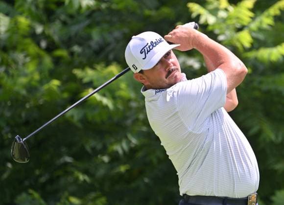 SILVIS, IL - JULY 06: Golfer Joshua Creel tees off on the 2 hole during the third round of the John Deere Golf PGA, Golf Herren Classic on July 06, 2024, at TPC Deere Run in Silvis IL. (Photo by Keith Gillett Icon Sportswire) GOLF: JUL 06 PGA John Deere Classic EDITORIAL USE ONLY Icon24070681