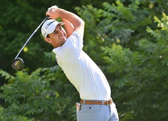 SILVIS, IL - JULY 06: Golfer Mac Meissner tees off on the 2 hole during the third round of the John Deere Golf PGA, Golf Herren Classic on July 06, 2024, at TPC Deere Run in Silvis IL. (Photo by Keith Gillett Icon Sportswire) GOLF: JUL 06 PGA John Deere Classic EDITORIAL USE ONLY Icon24070618
