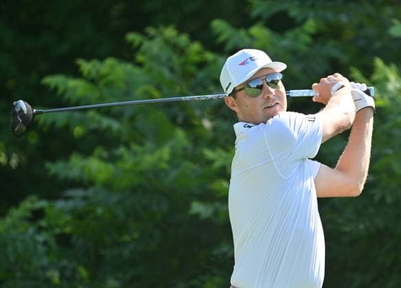 SILVIS, IL - JULY 06: Golfer Ben Griffen tees off on the 2 hole during the third round of the John Deere Golf PGA, Golf Herren Classic on July 06, 2024, at TPC Deere Run in Silvis IL. (Photo by Keith Gillett Icon Sportswire) GOLF: JUL 06 PGA John Deere Classic EDITORIAL USE ONLY Icon24070619