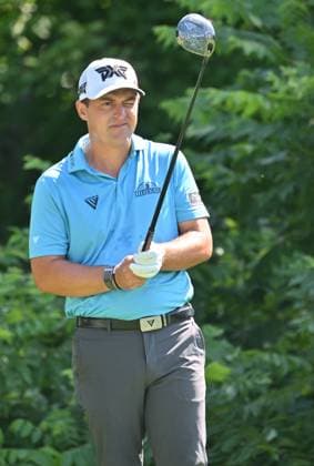 SILVIS, IL - JULY 06: Golfer Justin Lower gets ready to tee off on the 2 hole during the third round of the John Deere Golf PGA, Golf Herren Classic on July 06, 2024, at TPC Deere Run in Silvis IL. (Photo by Keith Gillett Icon Sportswire) GOLF: JUL 06 PGA John Deere Classic EDITORIAL USE ONLY Icon24070635