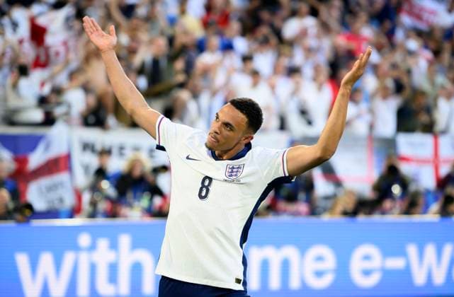 Final cheer ENG, ALEXANDER ARNOLD Trent ENG Quarterfinal, Match M48, England ENG Switzerland SUI 5 3 n E , on 06 07 2024 in Duesseldorf Germany European Football Championship 2024 from 14 06 14 07 2024 in Germany Â