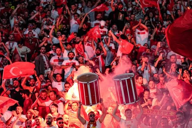 Berlin, Germany, July 6th 2024: Fans of Turkiye celebrate a goal and start pyros during the UEFA EURO, EM, Europameisterschaft,Fussball 2024 Germany quarterfinal football match between Netherlands and Turkiye at Olympiastadion in Berlin, Germany. (Daniela Porcelli SPP)  Copyright: xDanielaxPorcellix xSPPx spp-en-DaPoSp-20240706-_DP24292