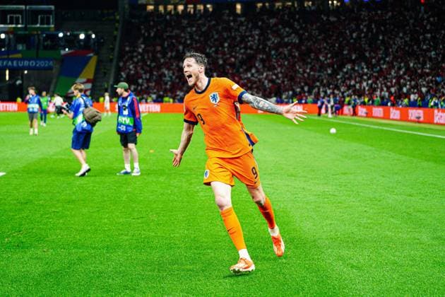 Wout Weghorst Netherlands, 09 cheers after victory end of match GER, Netherlands vs Turkey, European Football Championship, UEFA Euro 2024, quarter-final, 06 07 2024 GER, Netherlands vs Turkey, European Football Championship, UEFA Euro 2024, quarter-final, 06 07 2024 Berlin Copyright: xEibner-Pressefoto MarcelxvonxFehrnx EP_MFN
