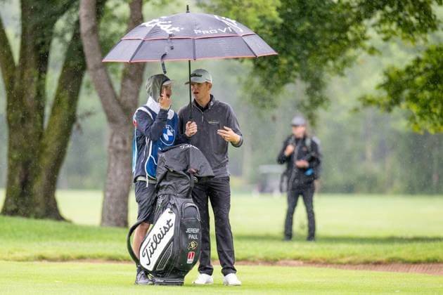 Jeremy Paul in conversation with his caddy, BMW International Open 2024, Golf, 07 07 2024 Munich Bavaria Germany Copyright: xkolbert-press UlrichxGamelx