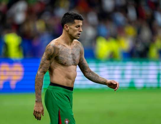 01 07 2024, Football UEFA EURO 2024, Round of 16, Portugal Slovenia, in the Frankfurt Arena Frankfurt am Main, Joao Cancelo Portugal with naked upper body and tattoos