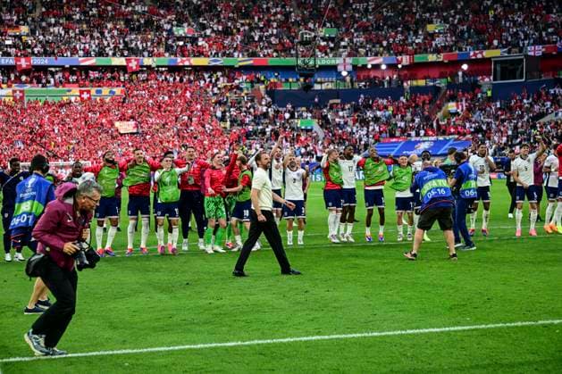 England team celebrates victory, England Switzerland, football, UEFA Euro 2024, quarter-finals, 06 07 2024 Düsseldorf North Rhine-Westphalia Germany Copyright: xkolbert-press MarcxNiemeyerx