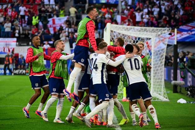 English players celebrate the victory, England Switzerland, Football, UEFA Euro 2024, Quarter-finals, 06 07 2024 Düsseldorf North Rhine-Westphalia Germany Copyright: xkolbert-press MarcxNiemeyerx