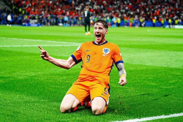 Wout Weghorst Netherlands, 09 cheers after victory end of match GER, Netherlands vs Turkey, European Football Championship, UEFA Euro 2024, quarter-final, 06 07 2024 GER, Netherlands vs Turkey, European Football Championship, UEFA Euro 2024, quarter-final, 06 07 2024 Berlin Copyright: xEibner-Pressefoto MarcelxvonxFehrnx EP_MFN