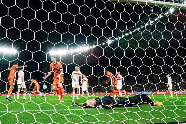 Netherlands celebrating after scoring 1 1 with a header Stefan de Vrij Netherlands, 06 , Remote backdoor camera GER, Netherlands vs Turkey, European Football Championship, UEFA Euro 2024, quarter-final, 06 07 2024 GER, Netherlands vs Turkey, European Football Championship, UEFA Euro 2024, quarter-final, 06 07 2024 Berlin Copyright: xEibner-Pressefoto MarcelxvonxFehrnx EP_MFN