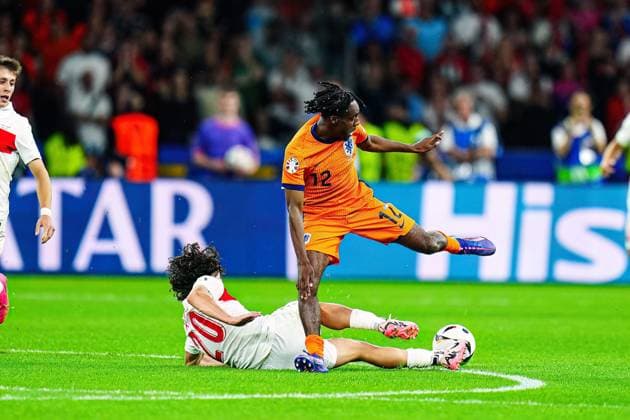 Ferdi Kadioglu Turkey, 20 , Jeremie Frimpong Netherlands, 12 GER, Netherlands vs Turkey, European Football Championship, UEFA Euro 2024, quarter-finals, 06 07 2024 GER, Netherlands vs Turkey, European Football Championship, UEFA Euro 2024, quarter-finals, 06 07 2024 Berlin Copyright: xEibner-Pressefoto MarcelxvonxFehrnx EP_MFN