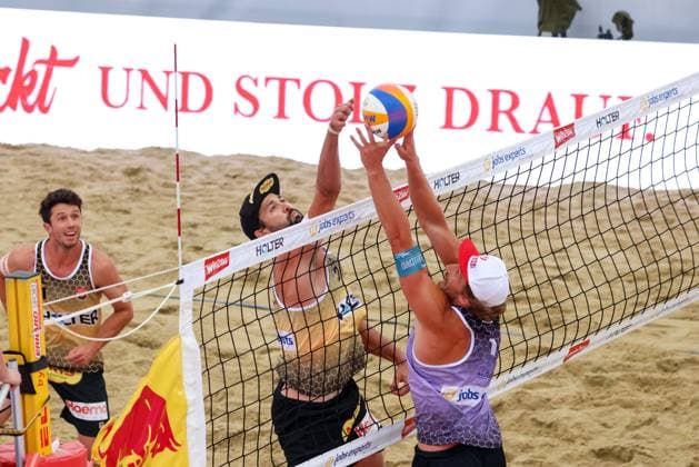 Beach volleyball, Beachvolleyball - Pro Beach Battle Masters SEEWALCHEN,AUSTRIA,07.JUL.24 - BEACH VOLLEYBALL - Beach Volleyball Tour PRO, Pro Beach Battle Masters Litzlberg. Image shows Christoph Dressler (AUT).  GEPAxpictures xMathiasxMandl