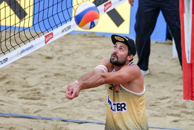 Beach volleyball, Beachvolleyball - Pro Beach Battle Masters SEEWALCHEN,AUSTRIA,07.JUL.24 - BEACH VOLLEYBALL - Beach Volleyball Tour PRO, Pro Beach Battle Masters Litzlberg. Image shows Christoph Dressler (AUT).  GEPAxpictures xMathiasxMandl