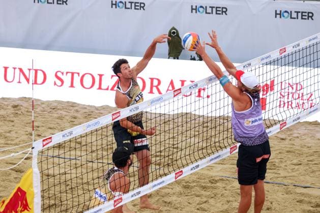 Beach volleyball, Beachvolleyball - Pro Beach Battle Masters SEEWALCHEN,AUSTRIA,07.JUL.24 - BEACH VOLLEYBALL - Beach Volleyball Tour PRO, Pro Beach Battle Masters Litzlberg. Image shows Maximilian Trummer (AUT).  GEPAxpictures xMathiasxMandl