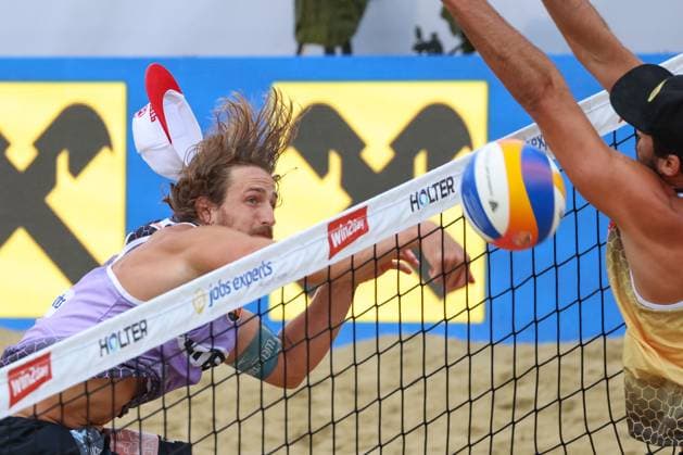 Beach volleyball, Beachvolleyball - Pro Beach Battle Masters SEEWALCHEN,AUSTRIA,07.JUL.24 - BEACH VOLLEYBALL - Beach Volleyball Tour PRO, Pro Beach Battle Masters Litzlberg. Image shows Alexander Huber (AUT).  GEPAxpictures xMathiasxMandl