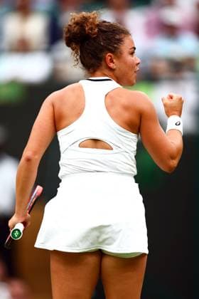 Jasmine Paolini during her fourth round match Wimbledon Tennis Championships, Day 7, The All England Lawn Tennis and Croquet Club, London, UK - 07 Jul 2024  Copyright: xJamesxMarsh Shutterstockx 14575060k
