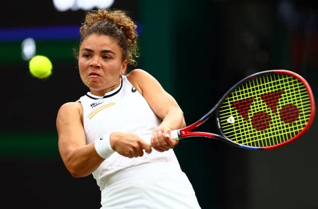 Jasmine Paolini during her fourth round match Wimbledon Tennis Championships, Day 7, The All England Lawn Tennis and Croquet Club, London, UK - 07 Jul 2024  Copyright: xJamesxMarsh Shutterstockx 14575060v