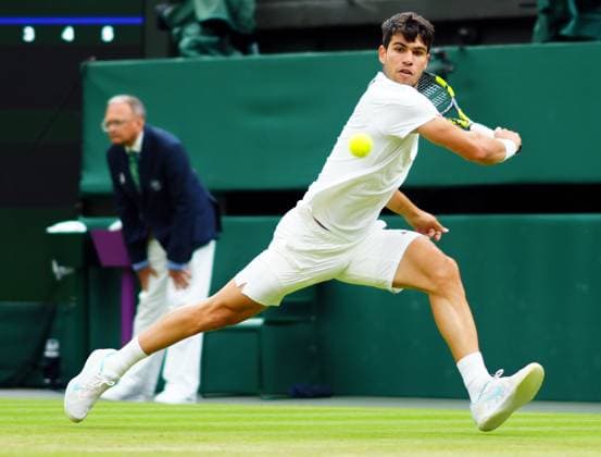 Carlos Alcaraz during his fourth round match Wimbledon Tennis Championships, Day 7, The All England Lawn Tennis and Croquet Club, London, UK - 07 Jul 2024  Copyright: xJavierxGarcia Shutterstockx 14575058av