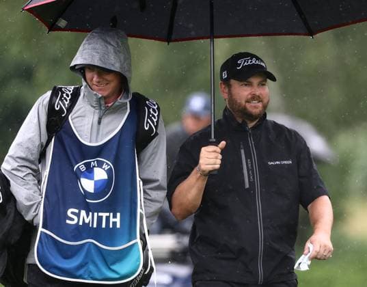 GOLF - BMW International Open 2024 MUNICH,GERMANY,07.JUL.24 - GOLF - DP World Tour, BMW International Open, GC Eichenried. Image shows Jordan Smith (ENG) and his caddy.  GEPAxpictures xThomasxBachun