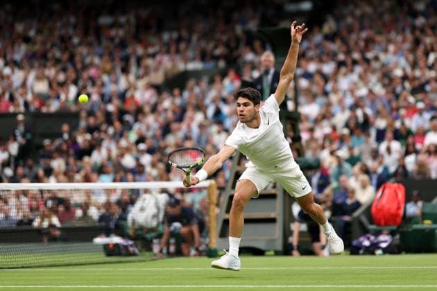 Carlos Alcaraz during his fourth round match Wimbledon Tennis Championships, Day 7, The All England Lawn Tennis and Croquet Club, London, UK - 07 Jul 2024  Copyright: xEllaxLing Shutterstockx 14575061aj