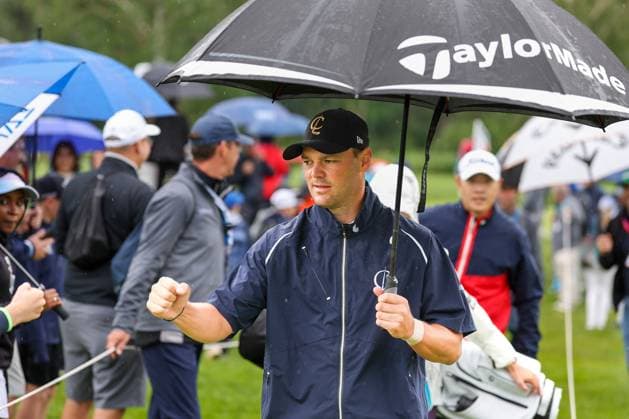 Martin Kaymer GER high-fives fans, BMW International Open 2024, Golf, DP World Tour, Men, Final, 07 07 2024 Moosinning Bavaria Germany Copyright: xkolbert-press ChristianxKolbertx