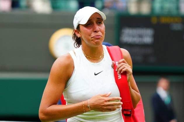 Madison Keys upset after retiring injured in her fourth round match Wimbledon Tennis Championships, Day 7, The All England Lawn Tennis and Croquet Club, London, UK - 07 Jul 2024  Copyright: xJavierxGarcia Shutterstockx 14575058bw