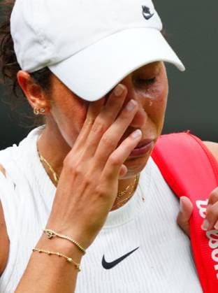 Madison Keys upset after retiring injured in her fourth round match Wimbledon Tennis Championships, Day 7, The All England Lawn Tennis and Croquet Club, London, UK - 07 Jul 2024  Copyright: xJavierxGarcia Shutterstockx 14575058bu