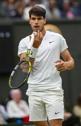 Tennis - Wimbledon Championship 2024 - Day 7 LONDON, ENGLAND - Sunday, July 7, 2024: Carlos Alcaraz (ESP) during the Gentlemen s Singles 4th Round match on Day Seven of The Championships Wimbledon 2024 at the All England Lawn Tennis and Croquet Club. (Photo by Kirsten Holst Propaganda) LONDON All England Lawn Tennis and Croq GREATER LONDON ENGLAND  Copyright: xKirstenxHolstx 2024-07-07-020-Wimbledon_Day_7