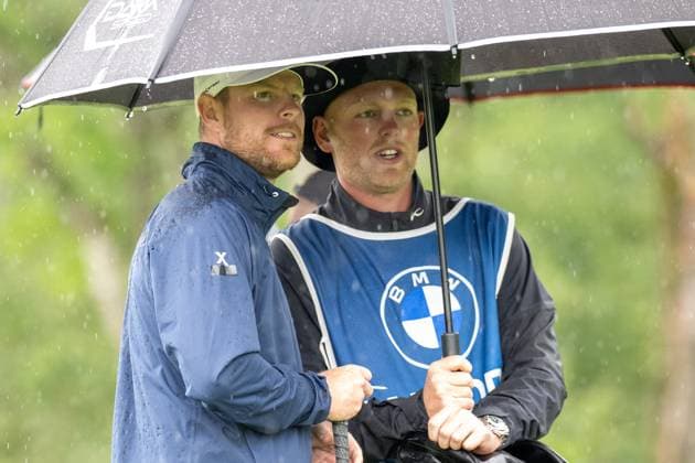 Jens Dentrorp with his caddy, BMW International Open 2024, Golf, 07 07 2024 Munich Bavaria Germany Copyright: xkolbert-press UlrichxGamelx