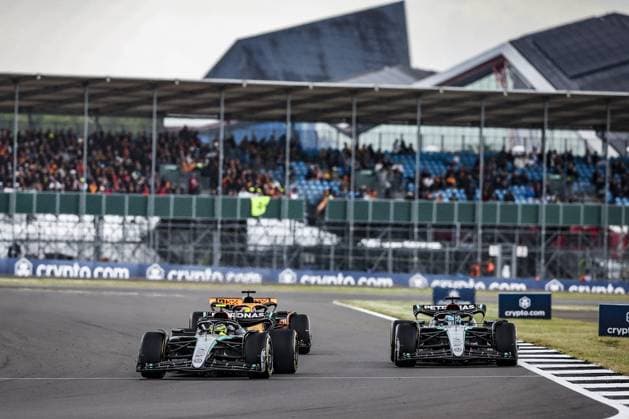 44 HAMILTON Lewis (gbr), Mercedes AMG F1 Team W15, 63 RUSSELL George (gbr), Mercedes AMG F1 Team W15, action during the Formula 1 Qatar Airways British Grand Prix 2024, 12th round of the 2024 Formula One World Championship, WM, Weltmeisterschaft from July 5 to 7, 2024 on the Silverstone Circuit, in Silverstone, United Kingdom - F1 - BRITISH GRAND PRIX 2024 DPPI Panoramic 240707_R12_GRAN_BRETAGNA_DP_XB3_8812