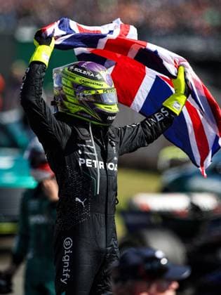 HAMILTON Lewis (gbr), Mercedes AMG F1 Team W15, portrait celebration victory during the Formula 1 Qatar Airways British Grand Prix 2024, 12th round of the 2024 Formula One World Championship, WM, Weltmeisterschaft from July 5 to 7, 2024 on the Silverstone Circuit, in Silverstone, United Kingdom - F1 - BRITISH GRAND PRIX 2024 DPPI Panoramic  240707_R12_GRAN_BRETAGNA_DP_XB3_9247