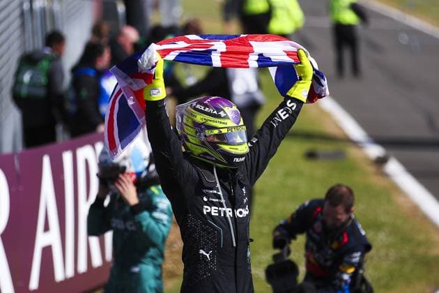 HAMILTON Lewis (gbr), Mercedes AMG F1 Team W15, portrait celebration during the Formula 1 Qatar Airways British Grand Prix 2024, 12th round of the 2024 Formula One World Championship, WM, Weltmeisterschaft from July 5 to 7, 2024 on the Silverstone Circuit, in Silverstone, United Kingdom - F1 - BRITISH GRAND PRIX 2024 DPPI Panoramic  240707_R12_GRAN_BRETAGNA_DP_EA026468