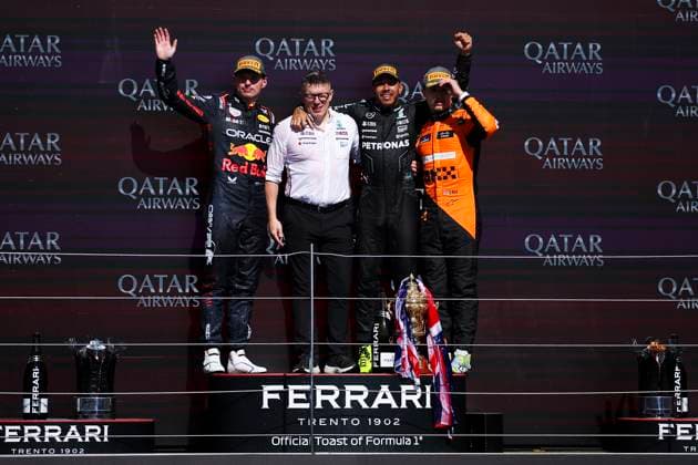 VERSTAPPEN Max (ned), Red Bull Racing RB20, portrait, Peter Bono Bonnington, senior race engineer for Lewis Hamilton at Mercedes AMG F1 Team, HAMILTON Lewis (gbr), Mercedes AMG F1 Team W15, portrait and NORRIS Lando (gbr), McLaren F1 Team MCL38, portrait podium during the Formula 1 Qatar Airways British Grand Prix 2024, 12th round of the 2024 Formula One World Championship, WM, Weltmeisterschaft from July 5 to 7, 2024 on the Silverstone Circuit, in Silverstone, United Kingdom - F1 - BRITISH GRAND PRIX 2024 DPPI Panoramic 240707_R12_GRAN_BRETAGNA_DP_EA026635