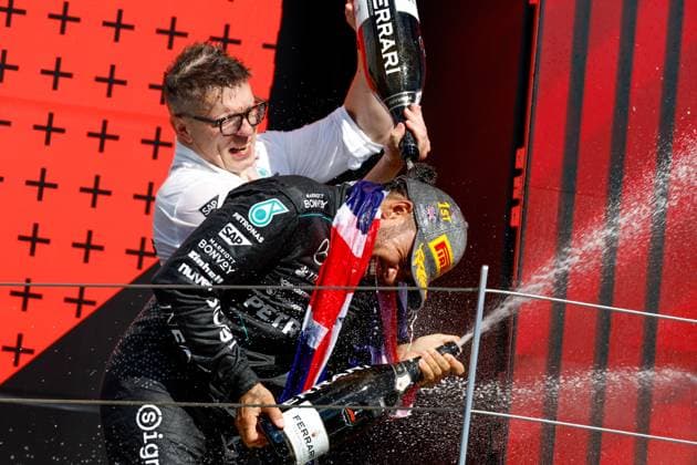 Peter Bonnington GBR, Mercedes AMG Petronas F1 Team , 44 Lewis Hamilton GBR, Mercedes AMG Petronas F1 Team , F1 Grand Prix of Great Britain at Silverstone Circuit on July 7, 2024 in Silverstone, Great Britain Photo by HOCH ZWEI Silverstone Great Britain