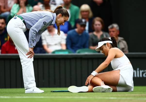 Emma Raducanu injured during her fourth round match Wimbledon Tennis Championships, Day 7, The All England Lawn Tennis and Croquet Club, London, UK - 07 Jul 2024  Copyright: xJamesxMarsh Shutterstockx 14575060ee