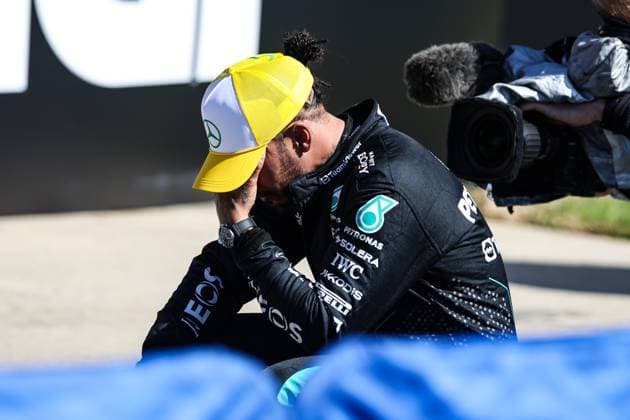 HAMILTON Lewis (gbr), Mercedes AMG F1 Team W15, portrait celebrates the victory during the Formula 1 Qatar Airways British Grand Prix 2024, 12th round of the 2024 Formula One World Championship, WM, Weltmeisterschaft from July 5 to 7, 2024 on the Silverstone Circuit, in Silverstone, United Kingdom - F1 - BRITISH GRAND PRIX 2024 DPPI Panoramic  240707_R12_GRAN_BRETAGNA_DP_XB3_9339