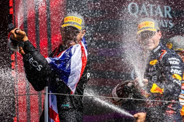 FORMULA 1 QATAR AIRWAYS BRITISH GRAND PRIX 2024 07 07 2024, Silverstone Circuit, Silverstone, FORMULA 1 QATAR AIRWAYS BRITISH GRAND PRIX 2024 , pictured winner Lewis Hamilton GBR , Mercedes AMG Petronas Formula One Team with Max Verstappen NLD , Oracle Red Bull Racing nordphotoxGmbHx xBratic nph00250