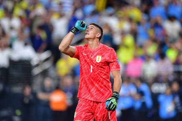 RECORD DATE NOT STATED Copa America USA 2024 Uruguay (4p) 0-0 (2p) Brazil - Quarter-final Sergio Rochet of Uruguay during the CONMEBOL Copa America 2024 Quarter-final match between Uruguay and Brazil, at Allegiant Stadium, on July 06, 2024 in Las Vegas, Nevada, United States. LAS VEGAS NEVADA UNITED STATES  Copyright: xIsaacxOrtizx 20240706220946_CA_QF_2024_URU_BRA_ROCHET273