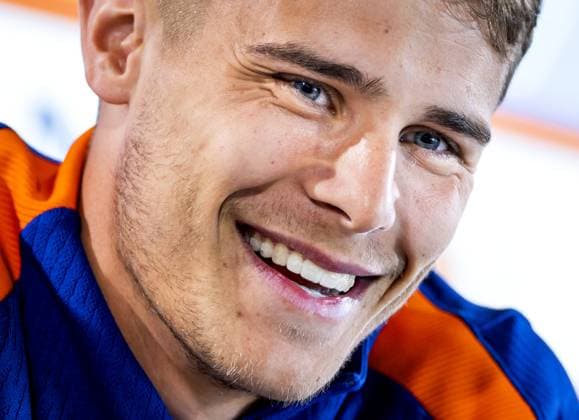 WOLFSBURG - Micky van de Ven during a media moment of the Dutch national team, Nationalteam in the Volkswagen Arena on July 8, 2024 in Wolfsburg, Germany. The Dutch national team is preparing for the semi-finals of the European Football Championship in Germany against England. ANP KOEN VAN WEEL UEFA EURO, EM, Europameisterschaft,Fussball 2024 Germany 2024 xVIxANPxSportx xxANPxIVx 503052313 originalFilename: 503052313.jpg